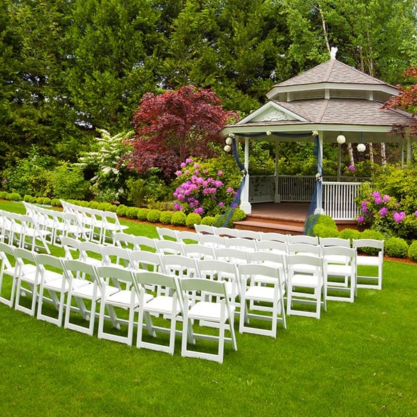 ofrecemos la opción de personalizar nuestros baños de renta para fiestas con decoraciones acorde al tema de su evento